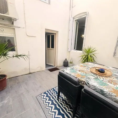Centre Avec Patio Prive Lejlighed Nîmes